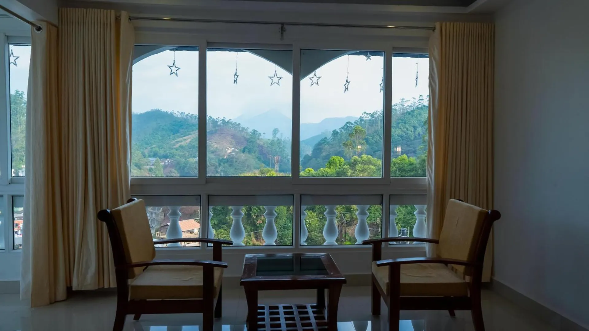 Hotel Carmel Top Munnar